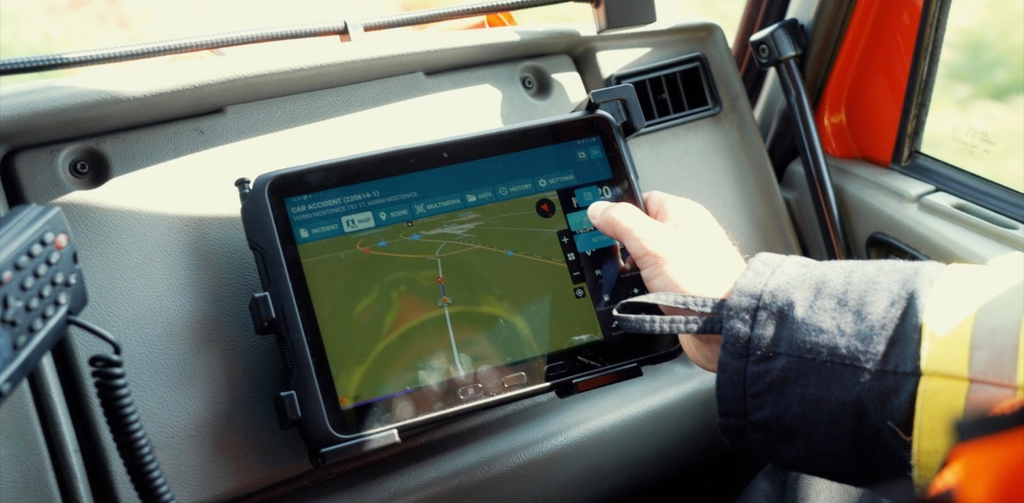 GINA Apps integration with Smart CAD - GINA Tablet in firetruck